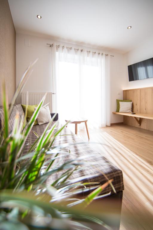 Residence Gruenwald San Martino In Passiria  ภายนอก รูปภาพ